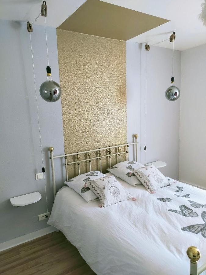 Au bord de l'eau à ConcarnOLoc Apartamento Concarneau Exterior foto